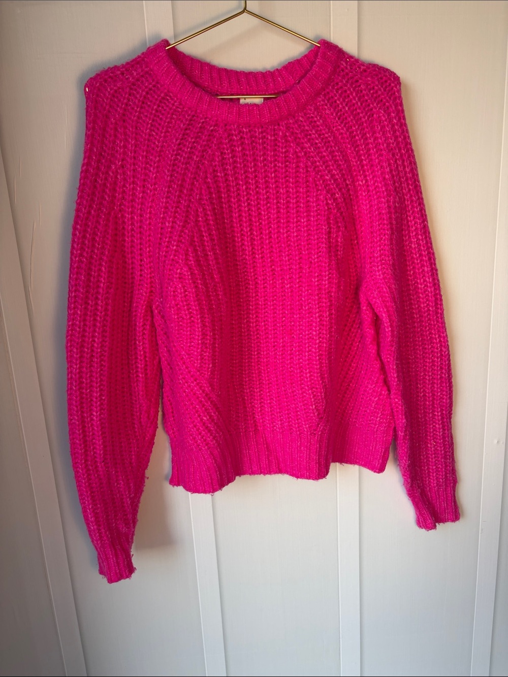 Bright Pink Chunky Knit Women's Sweater Size Medium